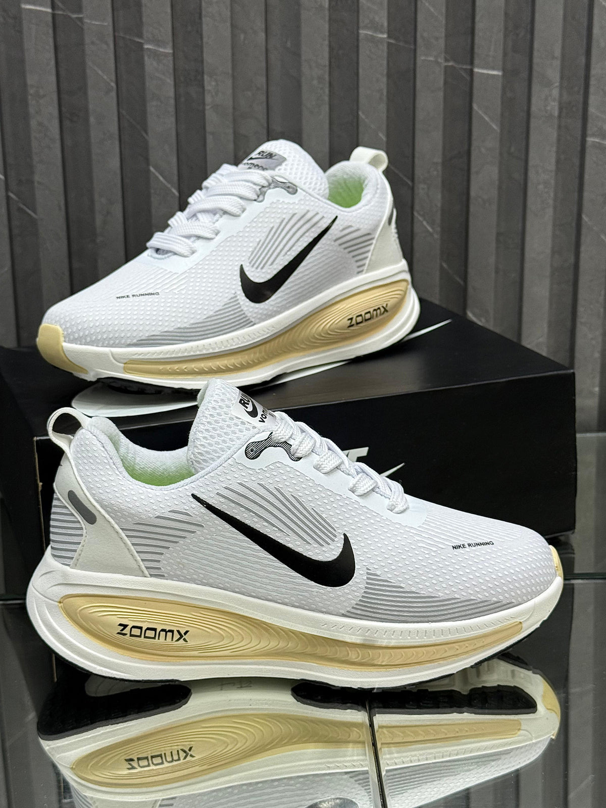 NIKE ZOOMX VOMERO