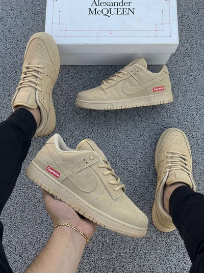 NIKE SUPREME