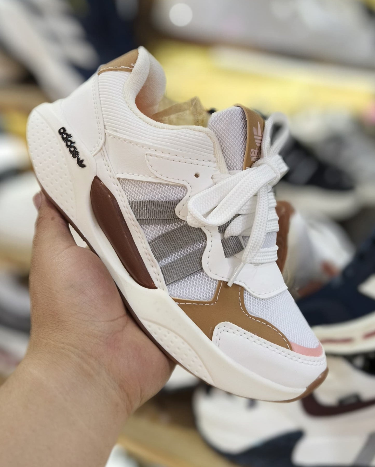 ADIDAS STOMPT