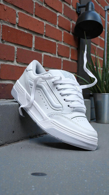 VANS HYLANE