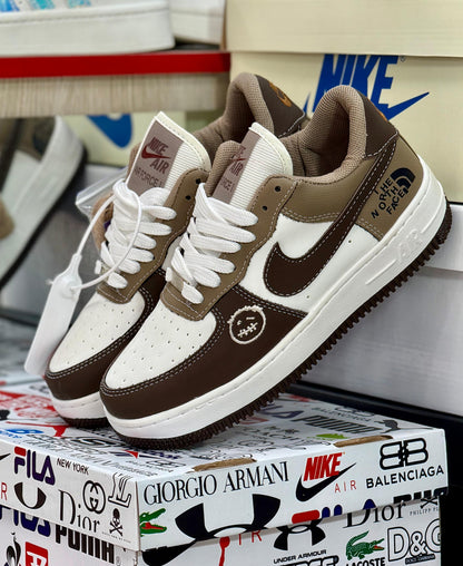 NIKE AIR FORCE