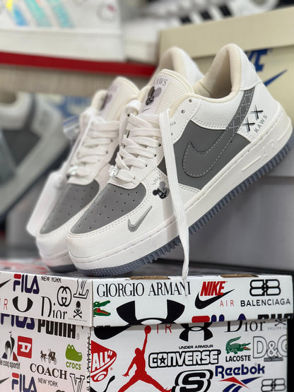 NIKE AIR FORCE