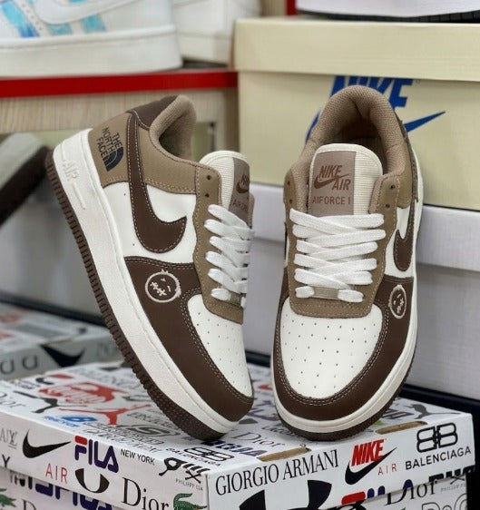 NIKE AIR FORCE