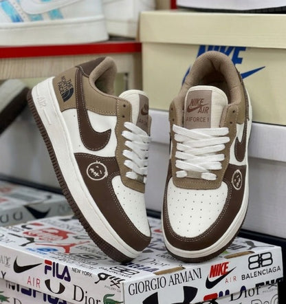 NIKE AIR FORCE