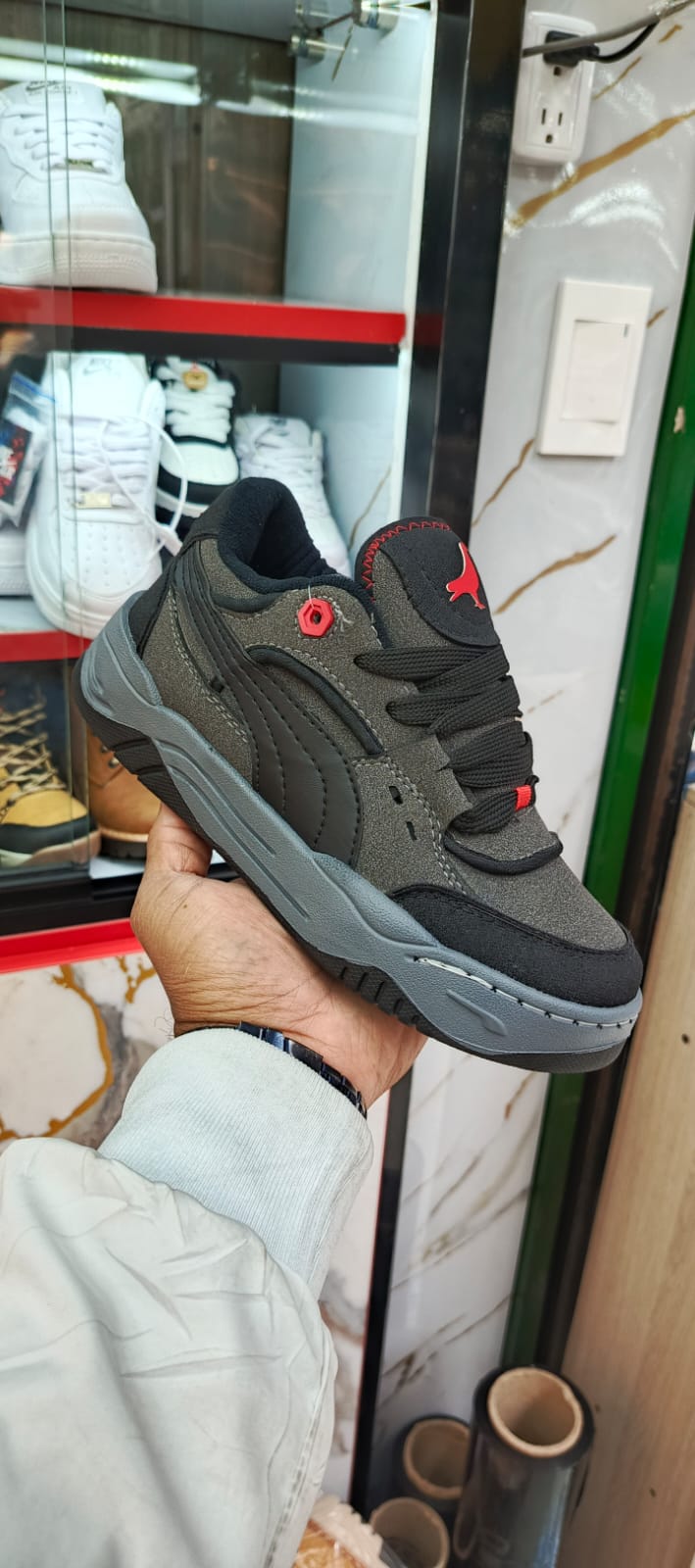 PUMA 180