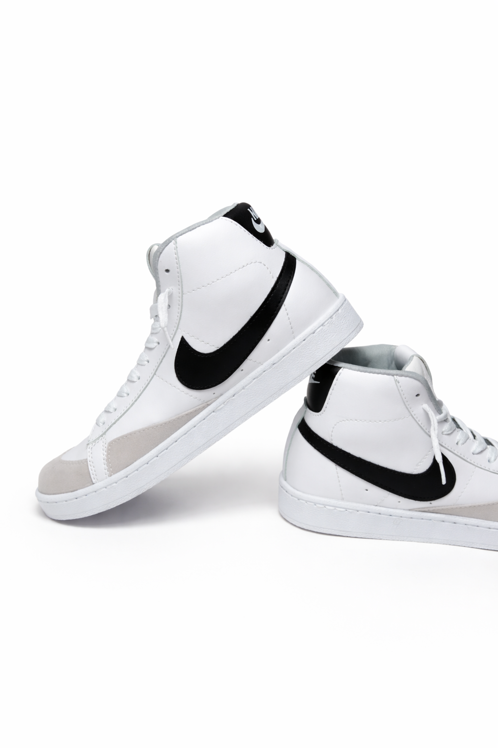 NIKE BLAZER