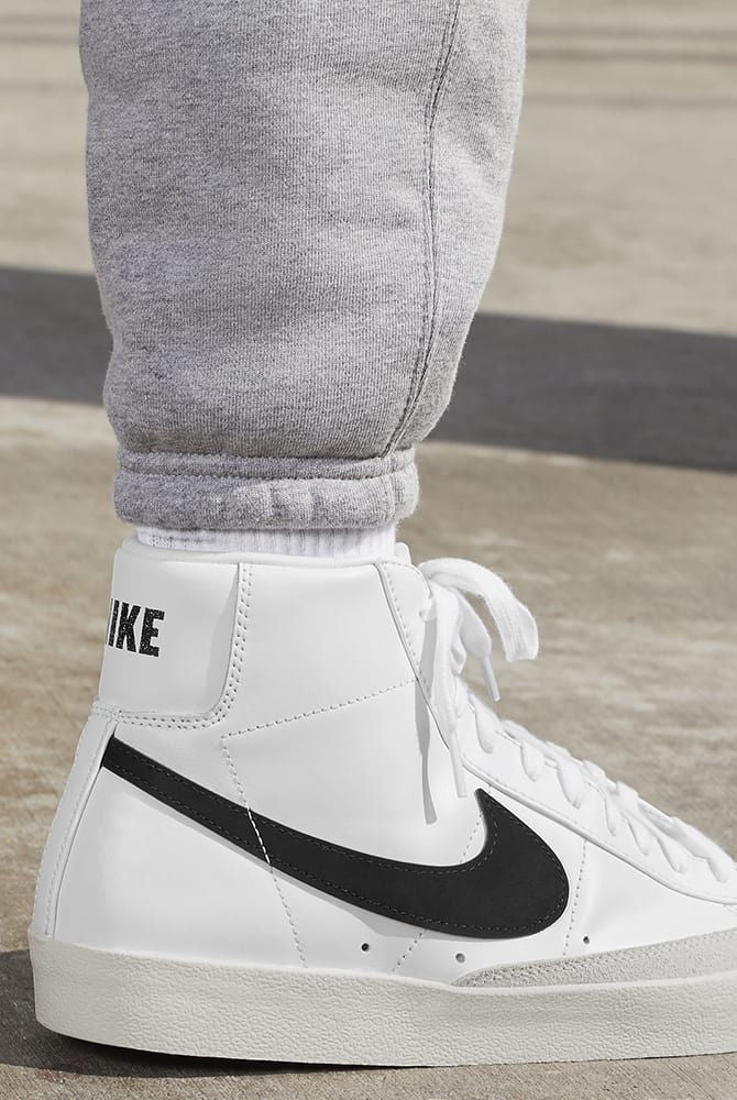 NIKE BLAZER