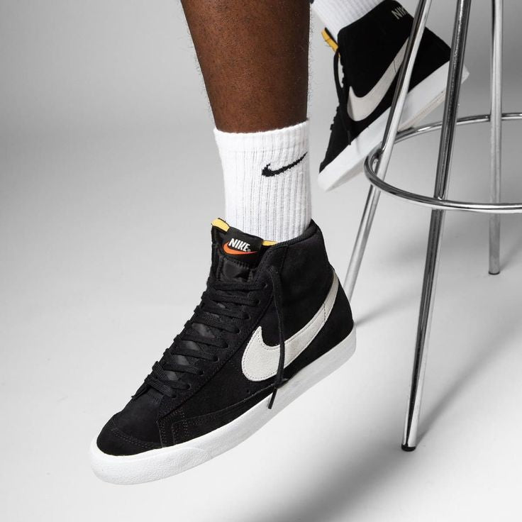 NIKE BLAZER