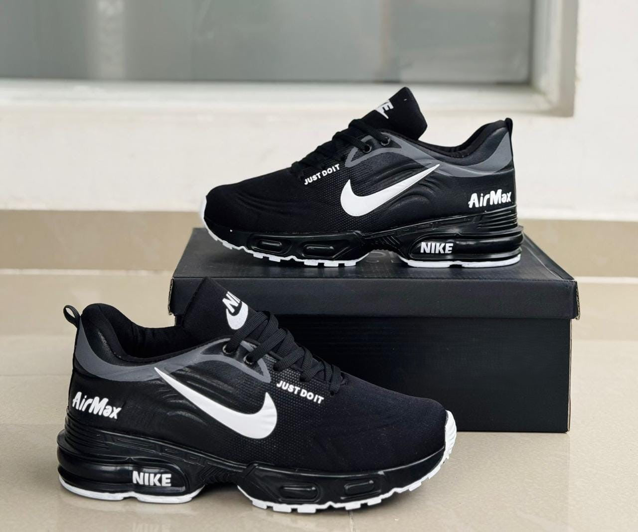 NIKE AIR MAX VÁLVULA