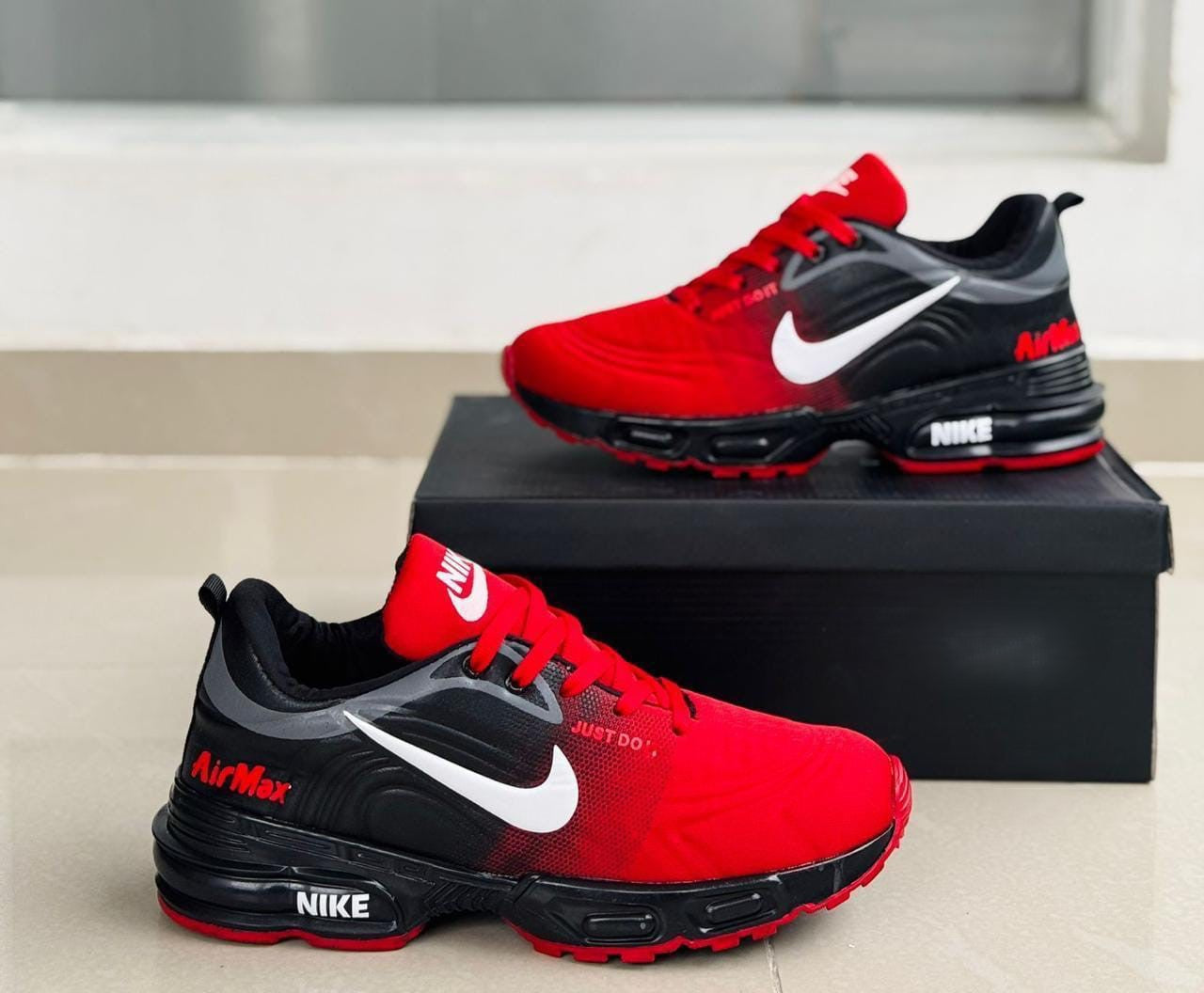 NIKE AIR MAX VÁLVULA